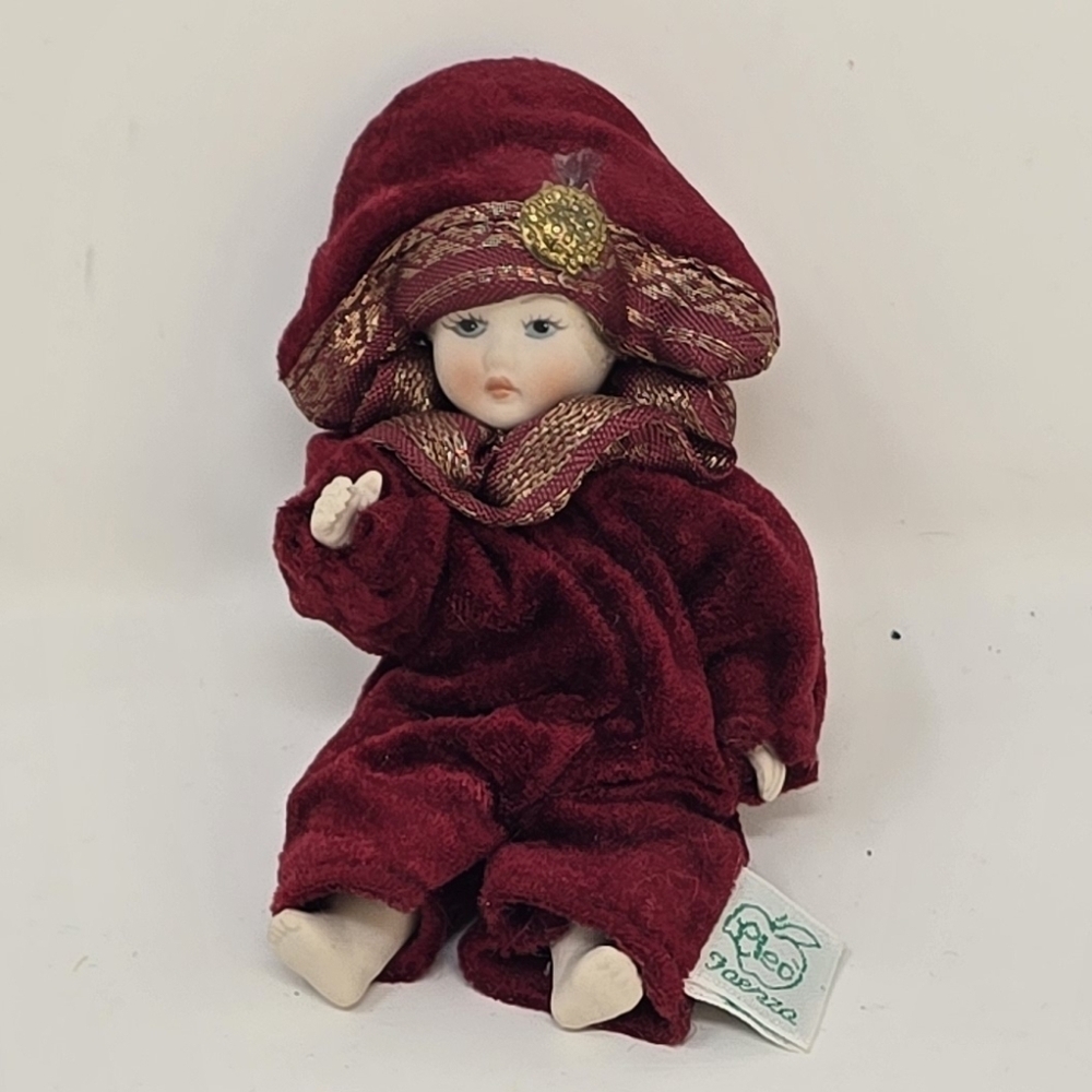 Cleo Faenza small italian porcelain doll collectible hand painted velvet clothes - Picture 5 of 7